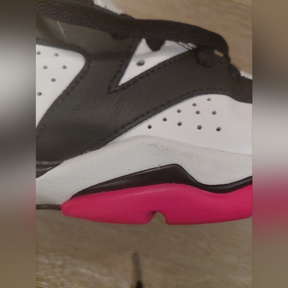 Kids Jordan's. Pink, black, white. Youth size 6.5. - Picture 5 of 8